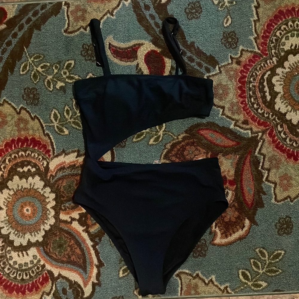 Shade & shore one piece black swimsuit NWOT